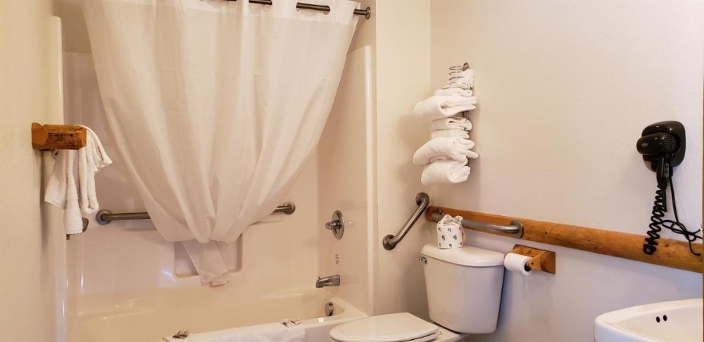 Room image 4
