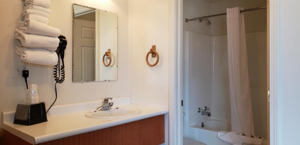 Room image 4